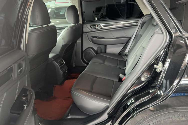Used Subaru Outback 2019 2.5i Sport Navigation Edition with EyeSight Interior 1