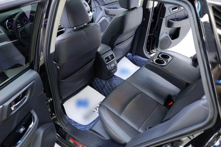 Used Subaru Outback 2019 2.5i Sport Navigation Edition with EyeSight Interior 10