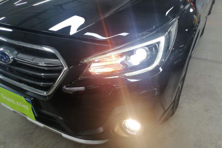 Used Subaru Outback 2019 2.5i Sport Navigation Edition with EyeSight Left Front Headlight