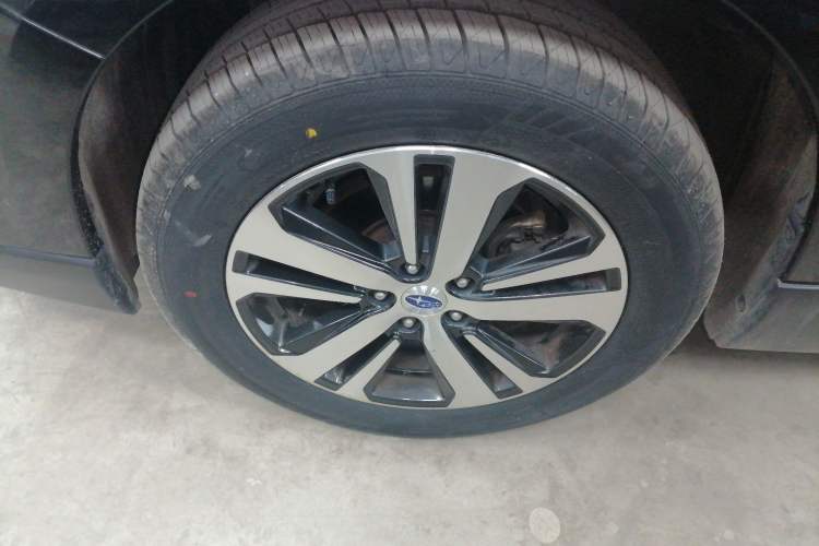 Used Subaru Outback 2019 2.5i Sport Navigation Edition with EyeSight Left Front Wheel Hub