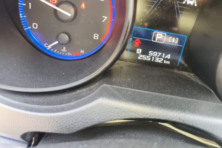 Used Subaru Outback 2019 2.5i Sport Navigation Edition with EyeSight Odometer Close Up