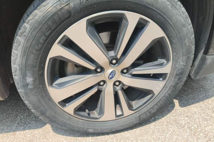 Used Subaru Outback 2019 2.5i Sport Navigation Edition with EyeSight Right Front Wheel Hub
