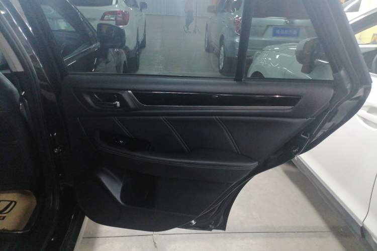 Used Subaru Outback 2019 2.5i Sport Navigation Edition with EyeSight Right Rear Door Interior