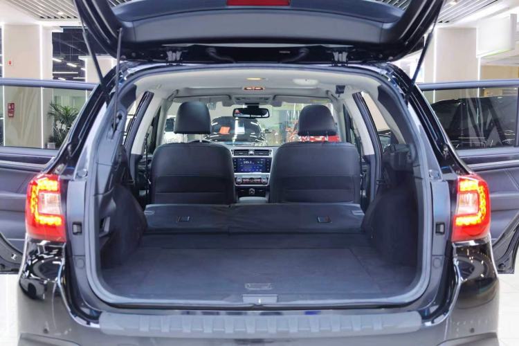 Used Subaru Outback 2019 2.5i Sport Navigation Edition with EyeSight Trunk