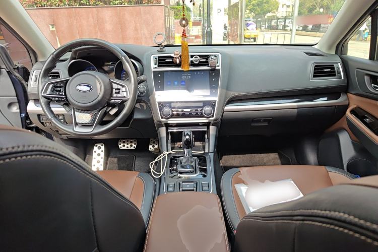 Used Subaru Outback 2019 2.5i Sport Navigation Edition Center Console