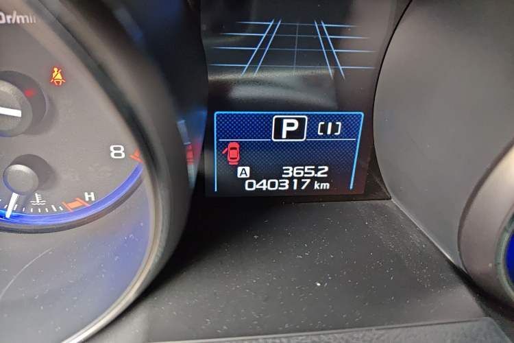 Used Subaru Outback 2019 2.5i Sport Navigation Edition Odometer Close Up