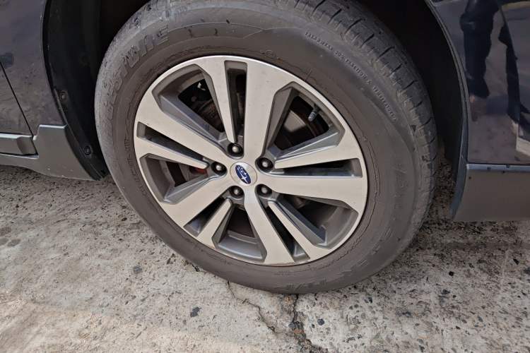 Used Subaru Outback 2019 2.5i Sport Navigation Edition Right Front Wheel Hub
