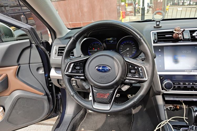 Used Subaru Outback 2019 2.5i Sport Navigation Edition Steering Wheel