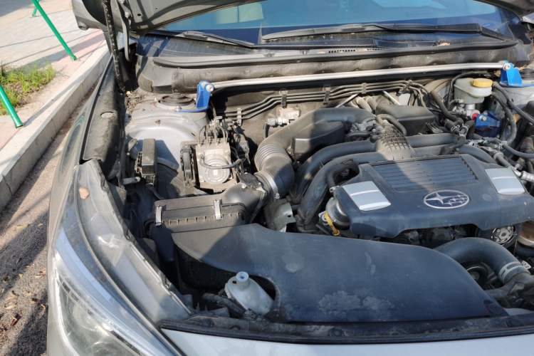 Used Subaru Outback 2019 2.5i Luxury Navigation Edition Engine Bay Right