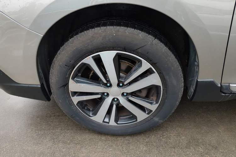 Used Subaru Outback 2019 2.5i Sport Navigation Edition with EyeSight Exterior 7