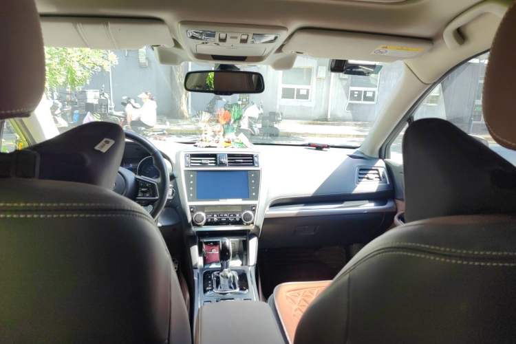 Used Subaru Outback 2019 2.5i Sport Navigation Edition with EyeSight Headliner
