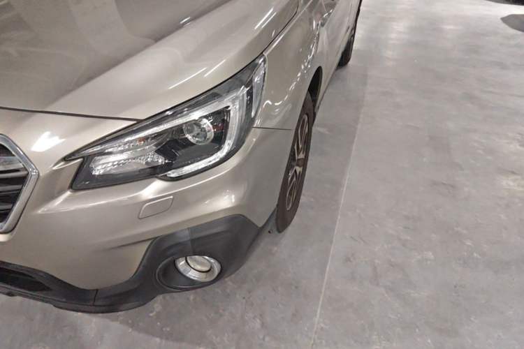 Used Subaru Outback 2019 2.5i Luxury Navigation Edition with EyeSight Left Front Headlight