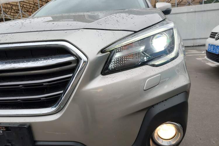 Used Subaru Outback 2019 2.5i Sport Navigation Edition with EyeSight Left Front Headlight