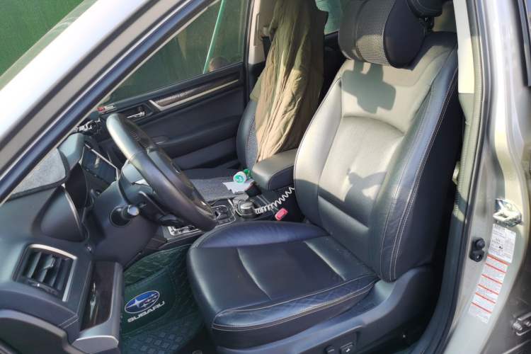 Used Subaru Outback 2019 2.5i Luxury Navigation Edition Left Front Seat