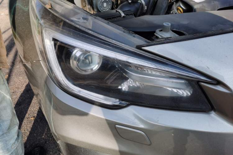 Used Subaru Outback 2019 2.5i Luxury Navigation Edition Right Front Headlight