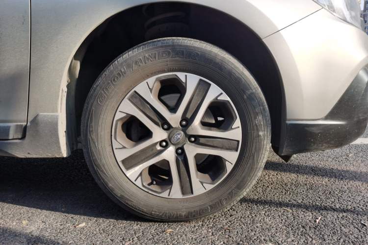 Used Subaru Outback 2019 2.5i Luxury Navigation Edition Right Front Wheel Hub