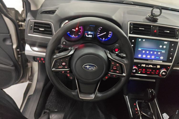 Used Subaru Outback 2019 2.5i Luxury Navigation Edition with EyeSight Steering Wheel