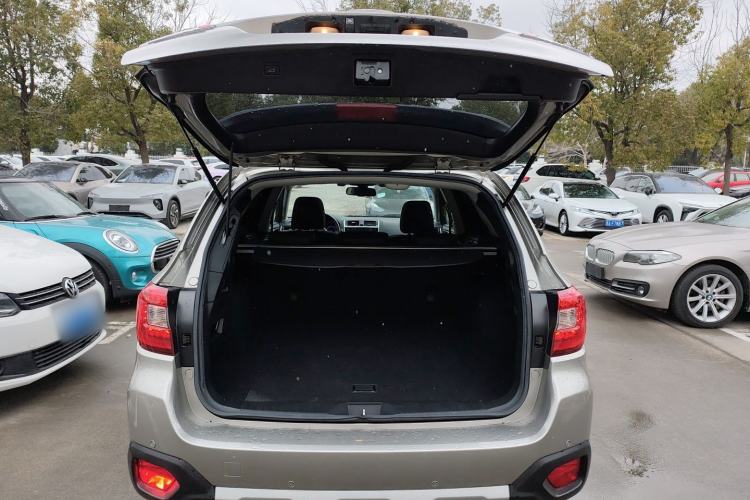 Used Subaru Outback 2019 2.5i Sport Navigation Edition with EyeSight Trunk