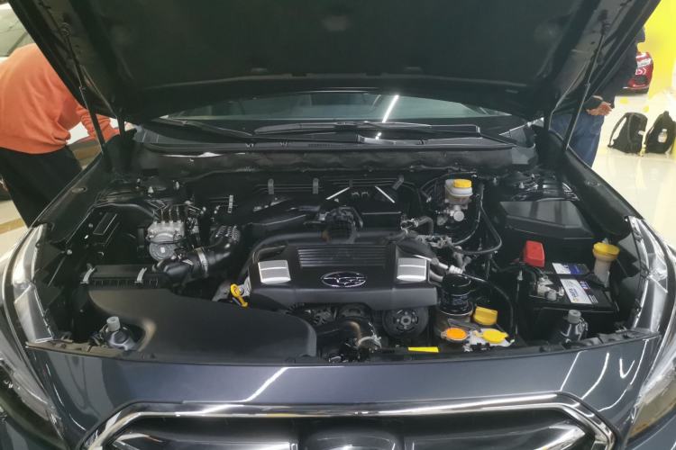 Used Subaru Outback 2019 2.5i Sport Navigation Edition with EyeSight Engine Bay