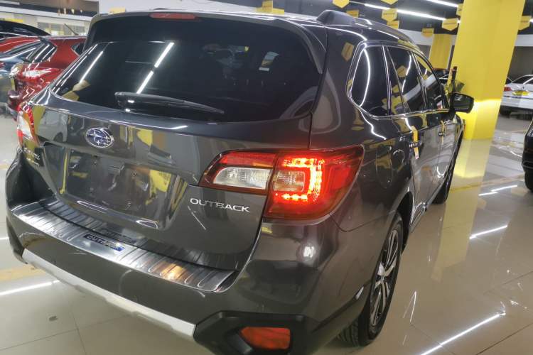 Used Subaru Outback 2019 2.5i Sport Navigation Edition with EyeSight Exterior 5