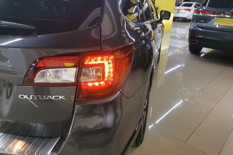 Used Subaru Outback 2019 2.5i Sport Navigation Edition with EyeSight Exterior 6