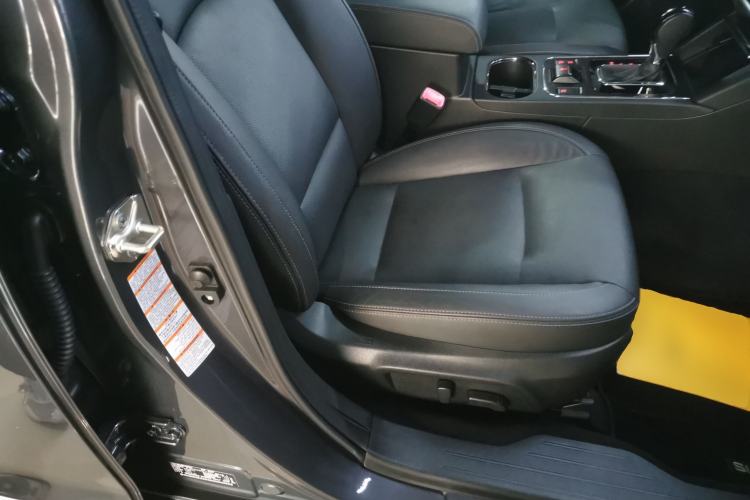 Used Subaru Outback 2019 2.5i Sport Navigation Edition with EyeSight Right Front Seat