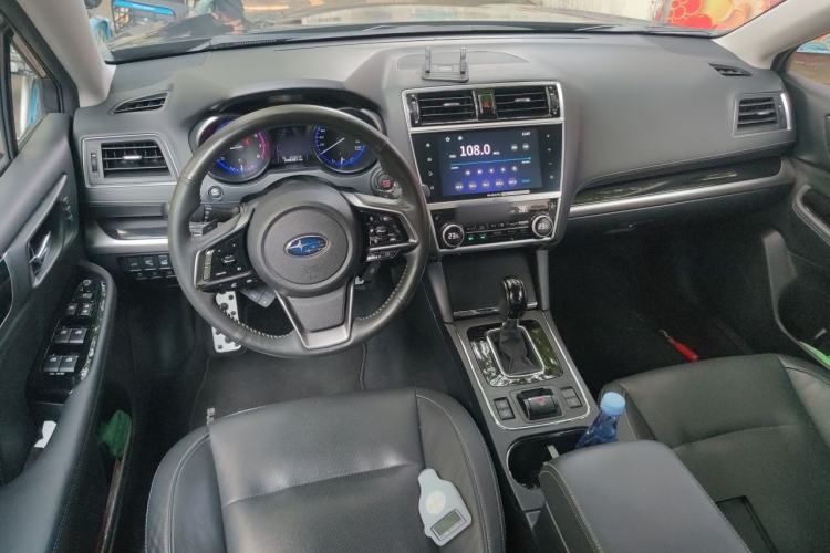 Used Subaru Outback 2019 2.5i Sport Navigation Edition with EyeSight Center Console