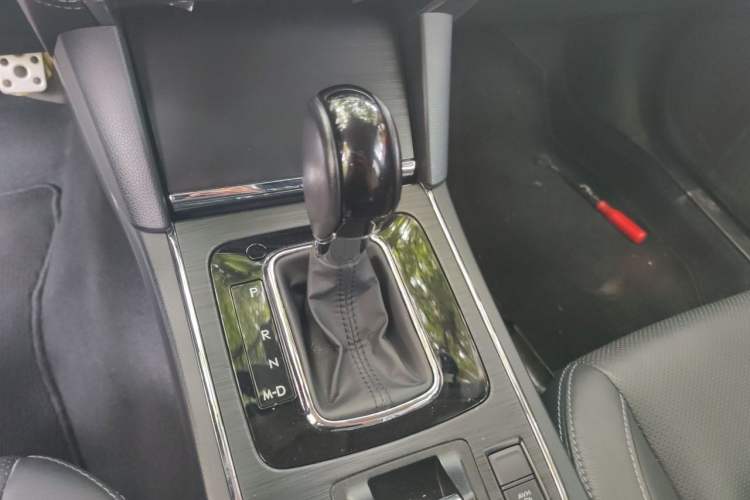 Used Subaru Outback 2019 2.5i Sport Navigation Edition with EyeSight Gear Lever