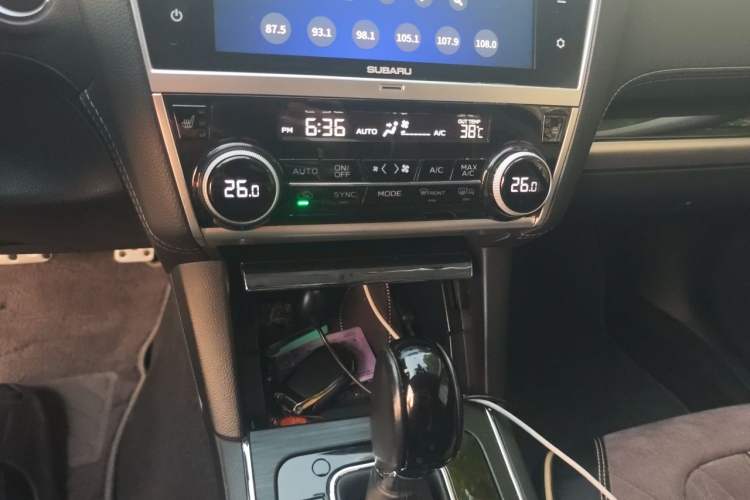 Used Subaru Outback 2019 2.5i Sport Navigation Edition Audio And AC Panel