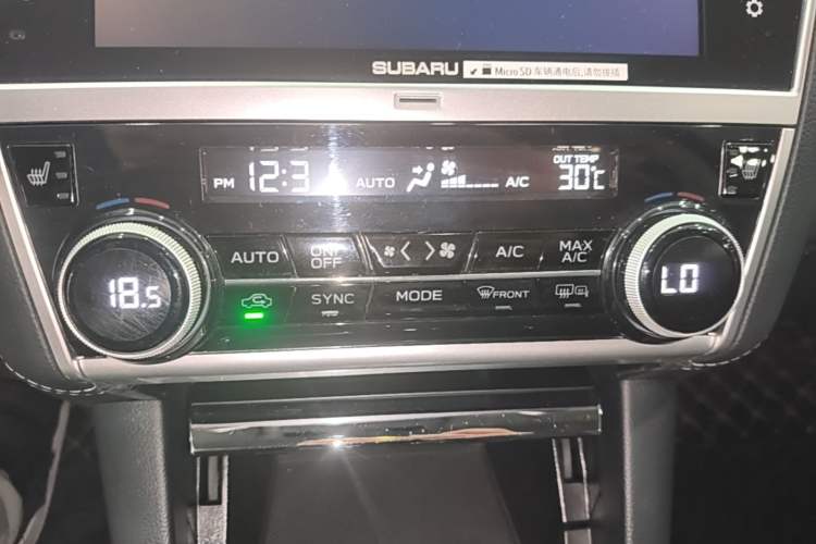 Used Subaru Outback 2019 2.5i Luxury Navigation Edition with EyeSight Audio And AC Panel
