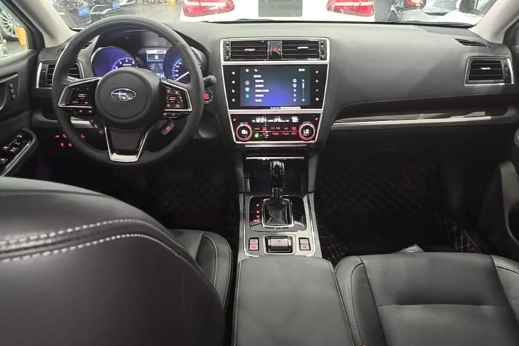 Used Subaru Outback 2019 2.5i Luxury Navigation Edition with EyeSight Center Console