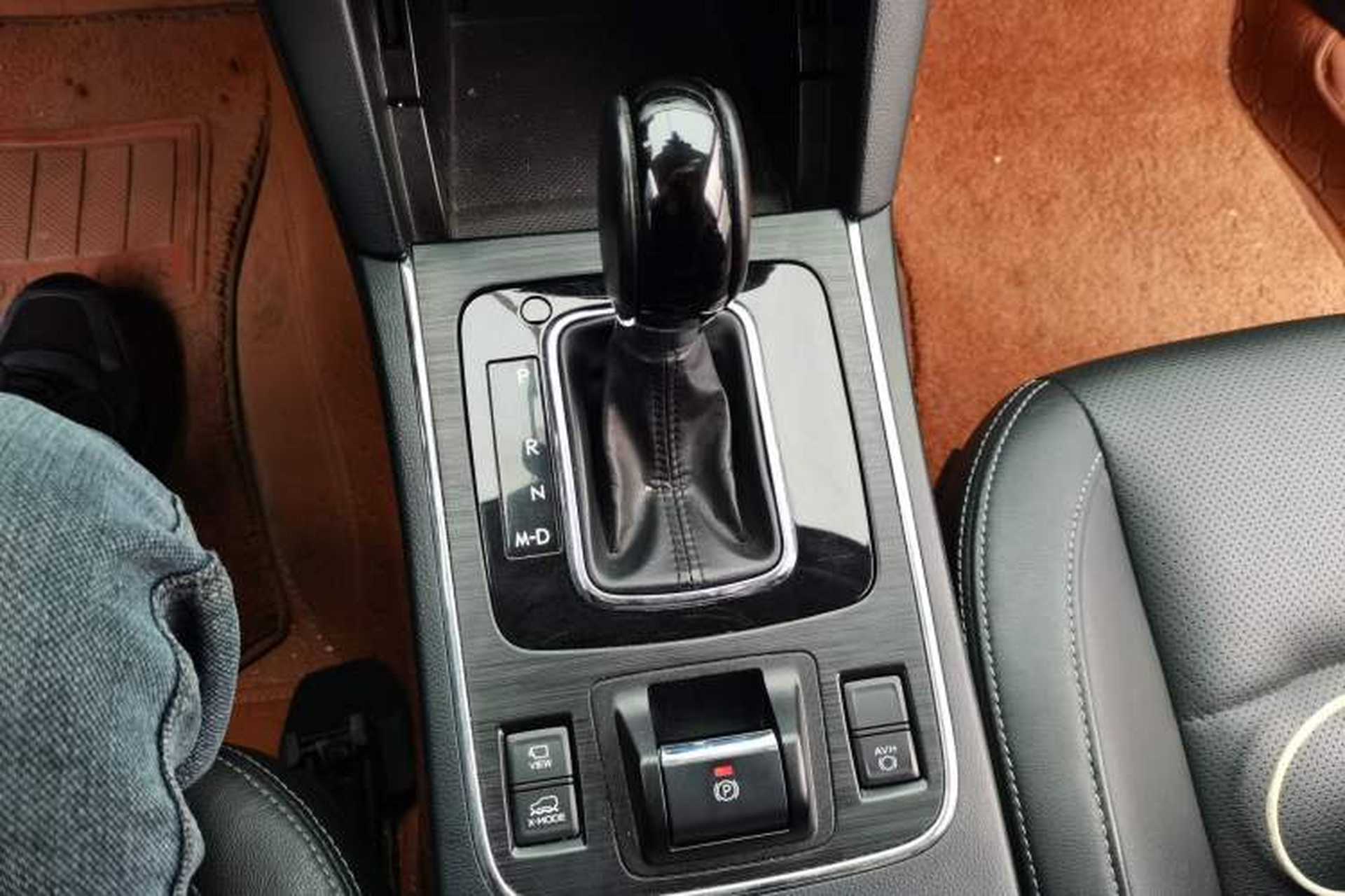 Used Subaru Outback 2019 2.5i Sport Navigation Edition with EyeSight Gear Lever
