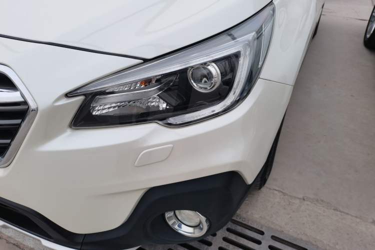 Used Subaru Outback 2019 2.5i Sport Navigation Edition with EyeSight Left Front Headlight
