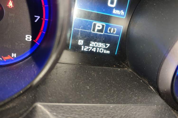 Used Subaru Outback 2019 2.5i Sport Navigation Edition Odometer Close Up