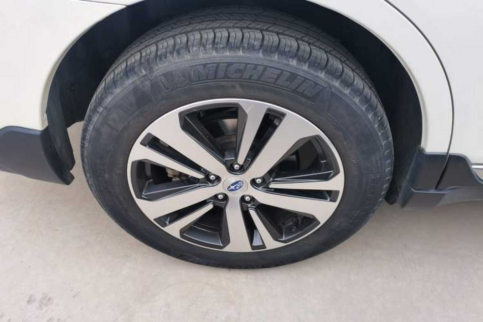 Used Subaru Outback 2019 2.5i Sport Navigation Edition with EyeSight Right Rear Wheel Hub