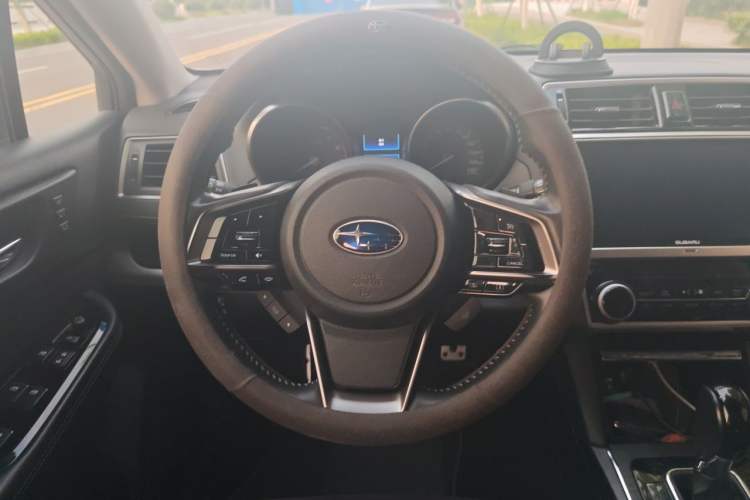 Used Subaru Outback 2019 2.5i Sport Navigation Edition Steering Wheel