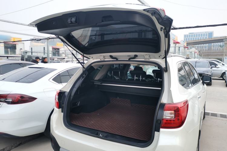 Used Subaru Outback 2019 2.5i Sport Navigation Edition with EyeSight Trunk