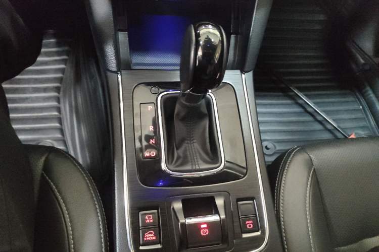 Used Subaru Outback 2020 Revised Version 2.5i Sport Navigation Edition with EyeSight Gear Lever