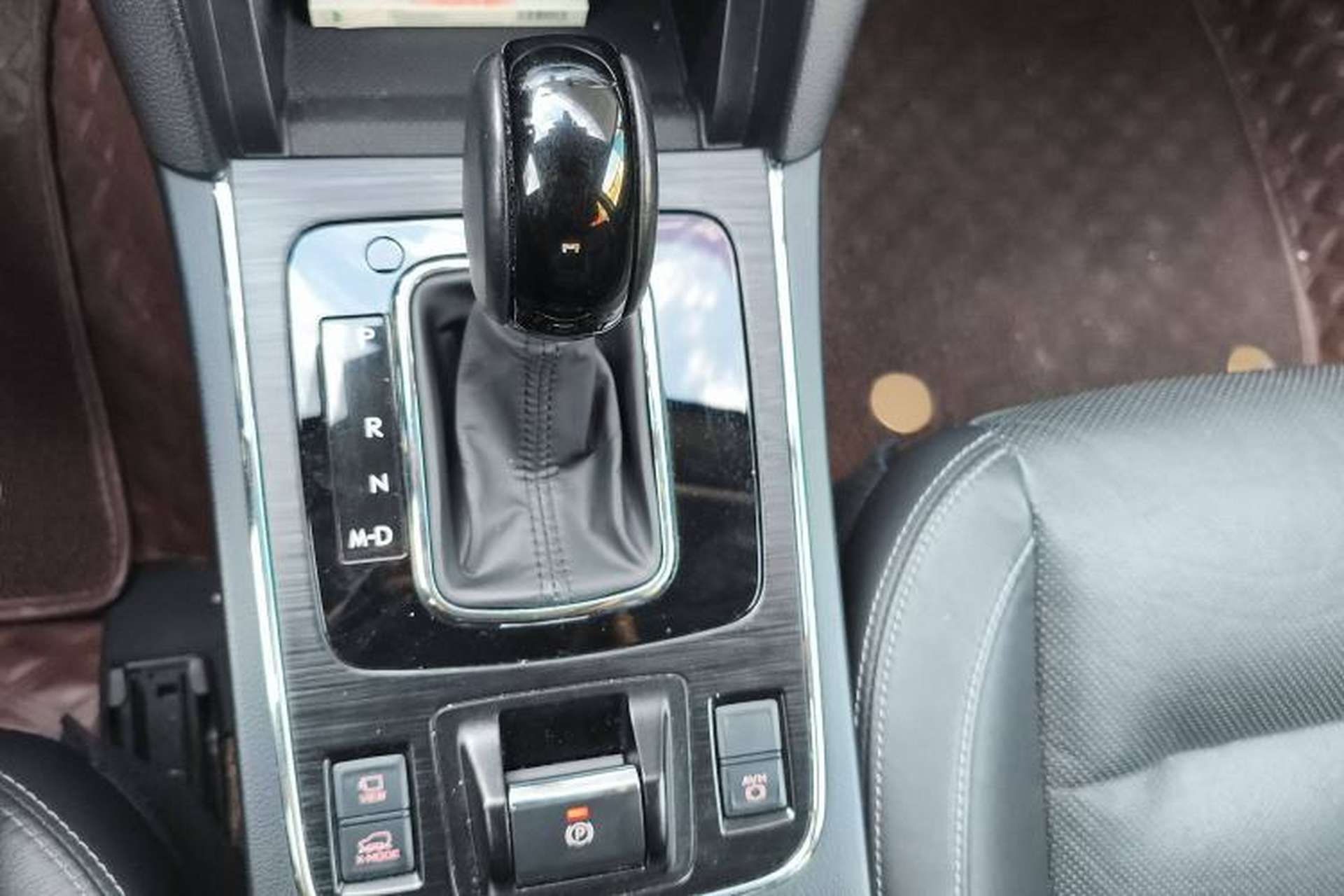 Used Subaru Outback 2020 Revised Version 2.5i Sport Navigation Edition with EyeSight Gear Lever