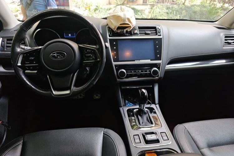 Used Subaru Outback 2020 2.5i Sport Navigation Edition with EyeSight Center Console