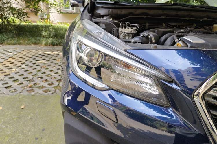 Used Subaru Outback 2020 2.5i Sport Navigation Edition with EyeSight Right Front Headlight