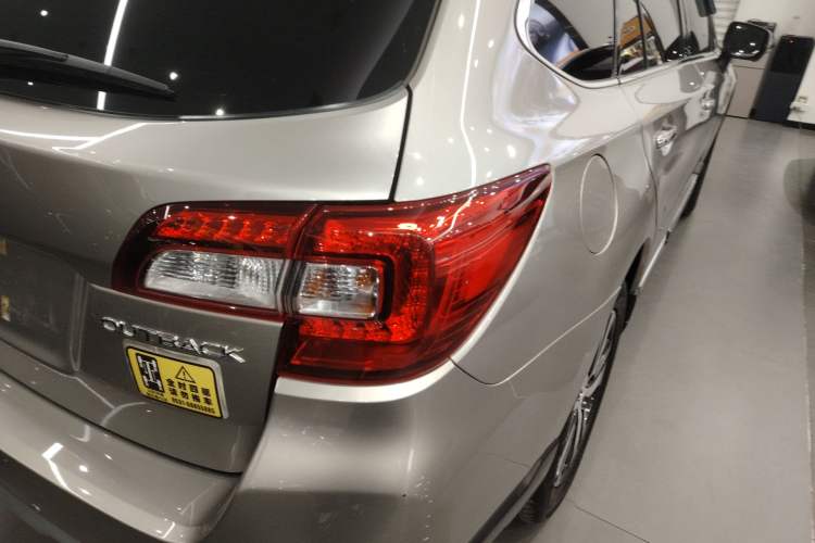Used Subaru Outback 2020 Revised Version 2.5i Sport Navigation Edition with EyeSight Right Rear Taillight
