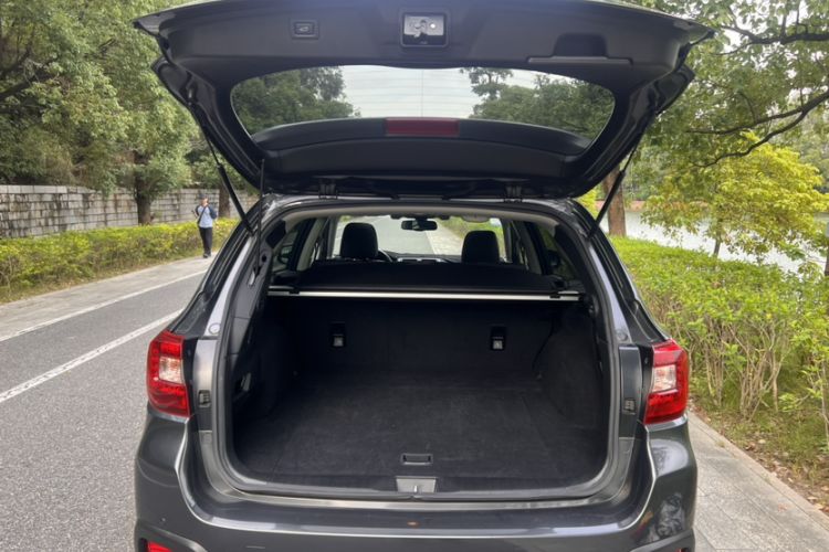 Used Subaru Outback 2020 Revised Version 2.5i Sport Navigation Edition with EyeSight Trunk