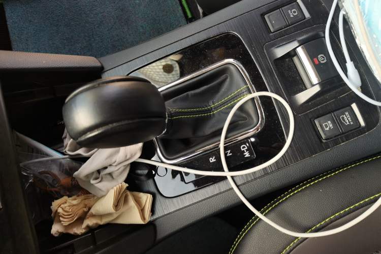 Used Subaru Outback 2020 Revised Version 2.5i Special Edition with EyeSight Gear Lever