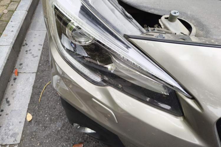 Used Subaru Outback 2020 Restyled 2.5i Sport Limited Edition with EyeSight Right Front Headlight