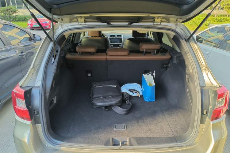 Used Subaru Outback 2020 2.5i Sport Navigation Edition with EyeSight Trunk