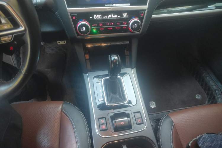 Used Subaru Outback 2020 Revised Version 2.5i Sport Navigation Edition with EyeSight Gear Lever