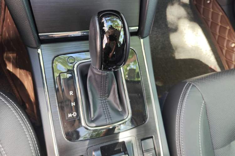 Used Subaru Outback 2020 Revised Version 2.5i Sport Navigation Edition with EyeSight Gear Lever