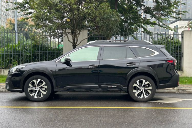 Used Subaru Outback 2021 2.5i Flagship Edition EyeSight Exterior 2