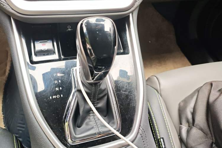 Used Subaru Outback 2021 2.5i Touring Edition EyeSight Gear Lever